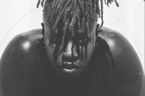 Kayode lança EP "Nuvens e Ovelhas Negras", desconstruindo estereótipos sobre a expressão popular